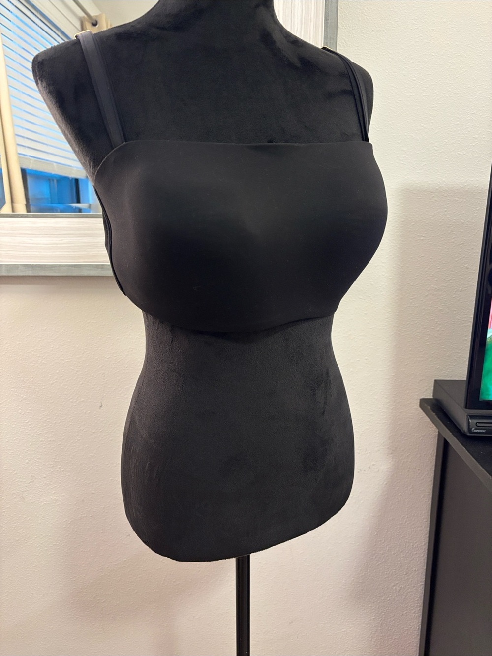 Simple Black Seamless Bandeau Bralette